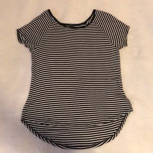 i’m selling a rue 21 top